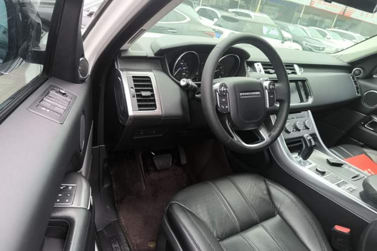 Used Land Rover Range Sport 2016 3.0 SC V6 SE Driver Seat