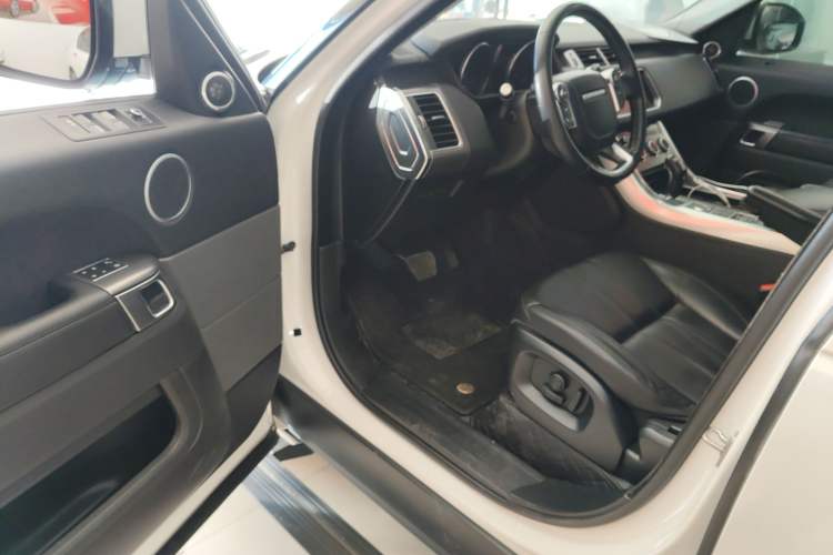 Used Land Rover Range Sport 2016 3.0 SC V6 SE Driver Seat