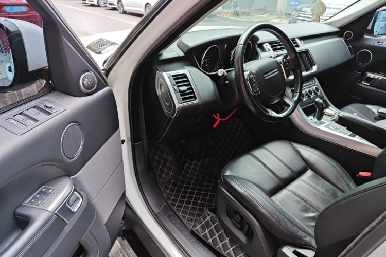 Used Land Rover Range Sport 2016 3.0 SC V6 SE Driver Seat
