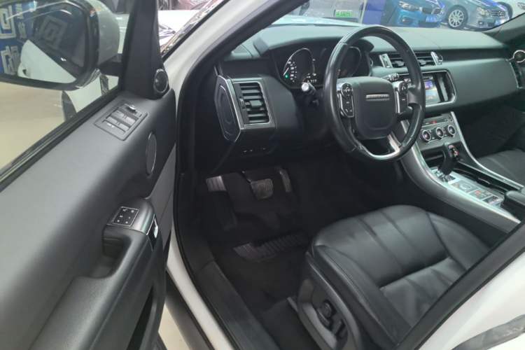 Used Land Rover Range Sport 2016 3.0 SC V6 SE Driver Seat