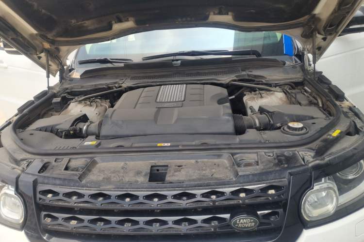 Used Land Rover Range Sport  Engine Bay