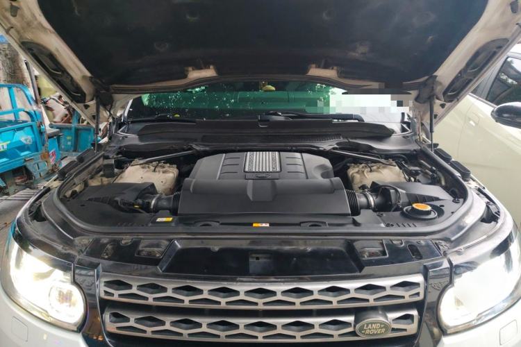 Used Land Rover Range Sport 2016 3.0 SC V6 SE Engine Bay