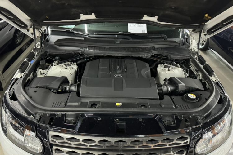Used Land Rover Range Sport 2016 3.0 SC V6 SE Engine Bay