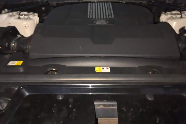 Used Land Rover Range Sport 2016 3.0 SC V6 HSE DYNAMIC Engine Bay