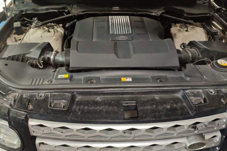 Used Land Rover Range Sport 2016 3.0 SC V6 HSE Engine Bay