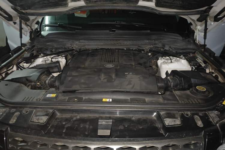 Used Land Rover Range Sport 2016 3.0 V6 Low-Power Version U.S. Specification Engine Bay