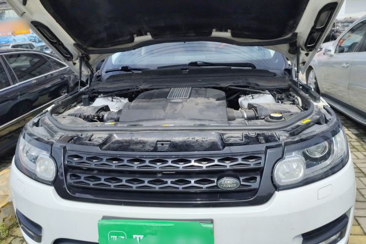 Used Land Rover Range Sport  Engine Bay