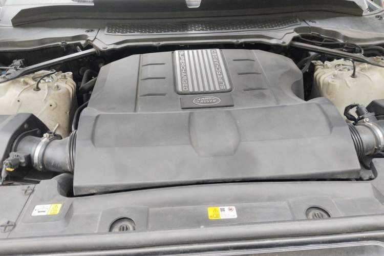 Used Land Rover Range Sport 2016 3.0 SC V6 SE Engine Bay