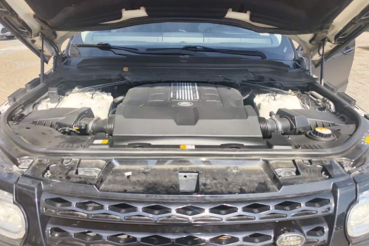 Used Land Rover Range Sport 2016 3.0 SC V6 SE Engine Bay