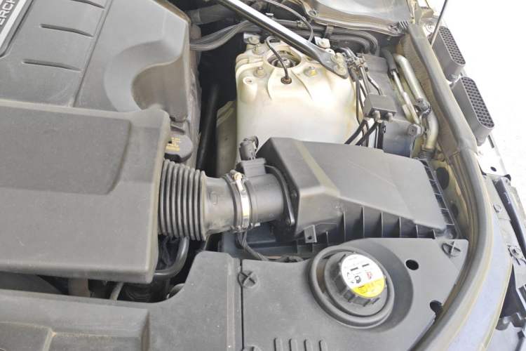 Used Land Rover Range Sport 2016 3.0 SC V6 HSE DYNAMIC Engine Bay Left