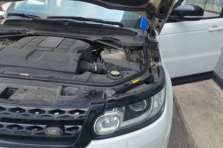 Used Land Rover Range Sport  Engine Bay Left