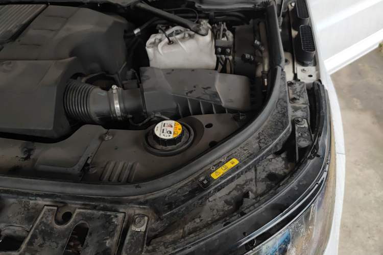 Used Land Rover Range Sport 2016 3.0 SC V6 SE Engine Bay Left