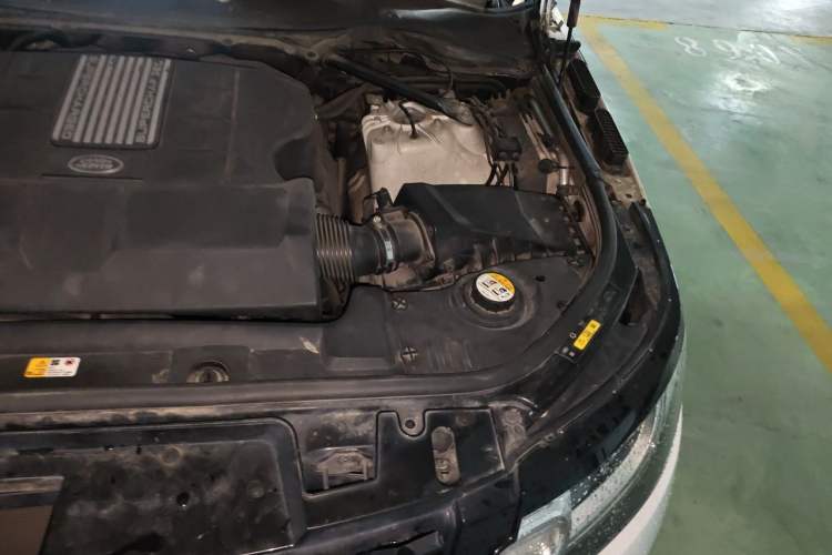 Used Land Rover Range Sport 2016 3.0 SC V6 HSE Engine Bay Left