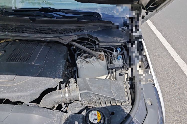 Used Land Rover Range Sport 2016 3.0 SDV6 HSE Engine Bay Left