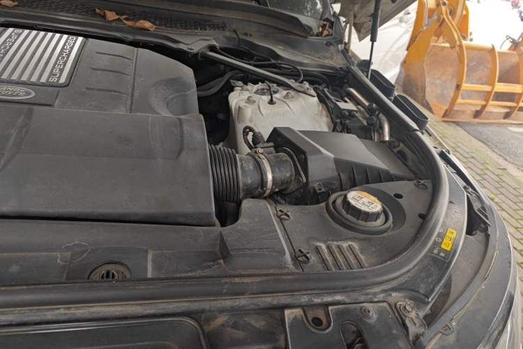 Used Land Rover Range Sport 2016 3.0 SC V6 HSE DYNAMIC Engine Bay Left