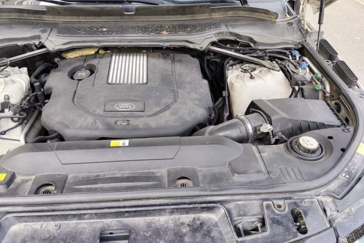 Used Land Rover Range Sport 2016 3.0 V6 U.S.-Spec Version Engine Bay Left