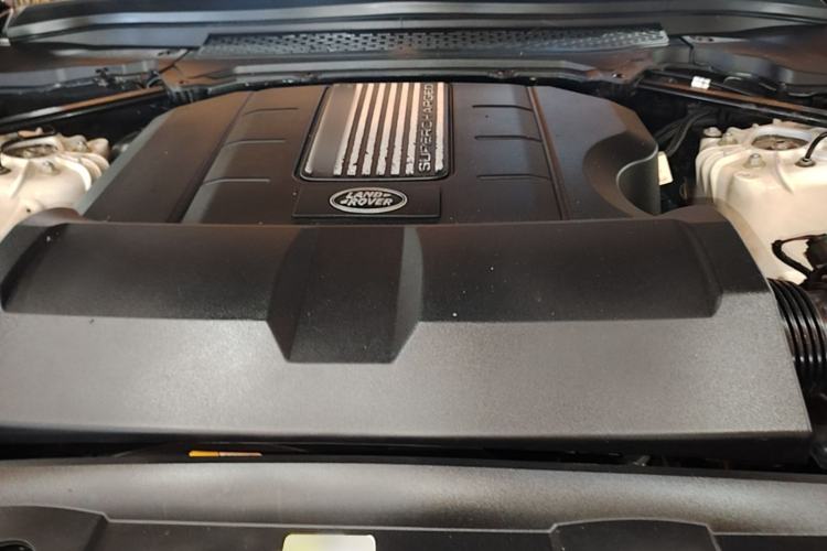 Used Land Rover Range Sport 2016 3.0 SC V6 SE Engine Bay