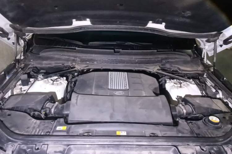 Used Land Rover Range Sport 2016 3.0 SC V6 SE Engine Bay