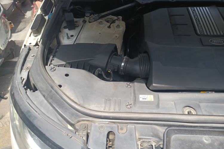 Used Land Rover Range Sport 2016 3.0 SC V6 HSE Engine Bay Right