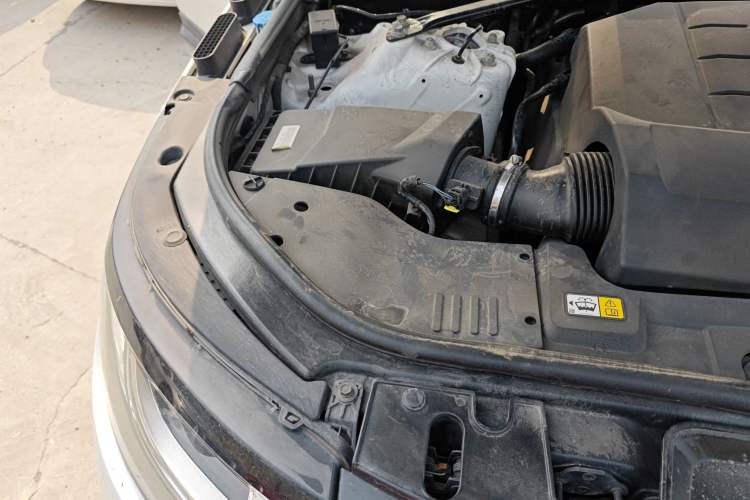 Used Land Rover Range Sport 2016 3.0 SC V6 SE Engine Bay Right
