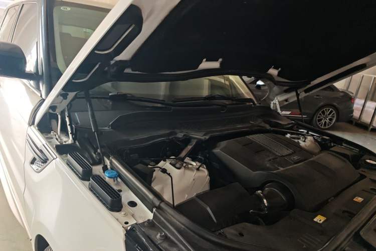 Used Land Rover Range Sport 2016 3.0 SC V6 HSE DYNAMIC Engine Bay Right