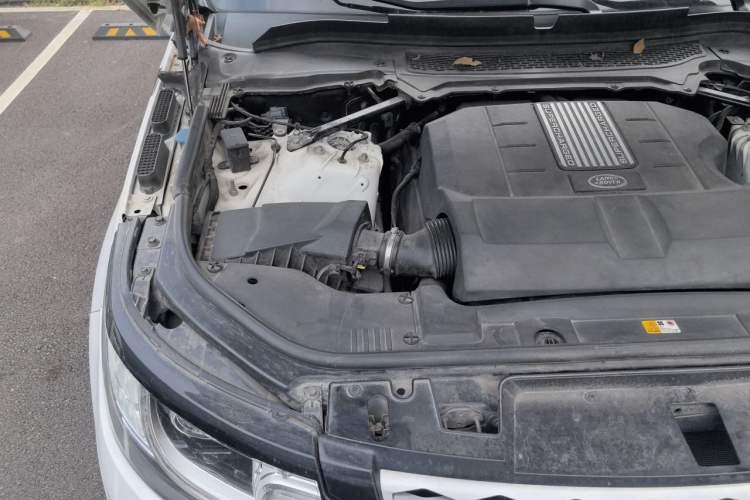 Used Land Rover Range Sport 2016 3.0 SC V6 SE Engine Bay Right