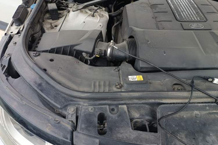 Used Land Rover Range Sport 2016 3.0 SC V6 SE Engine Bay Right
