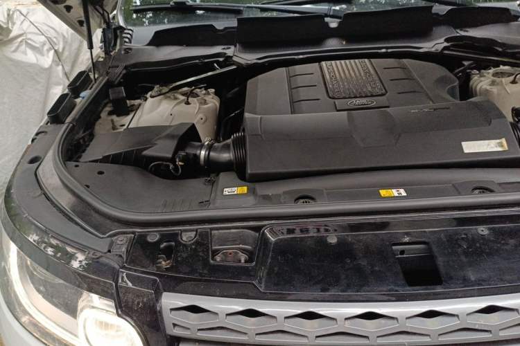 Used Land Rover Range Sport 2016 3.0 SC V6 SE Engine Bay Right