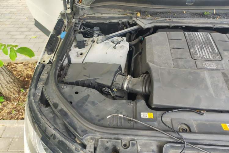 Used Land Rover Range Sport 2016 3.0 SC V6 HSE DYNAMIC Engine Bay Right