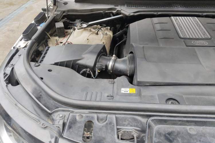 Used Land Rover Range Sport 2016 3.0 SC V6 SE Engine Bay Right
