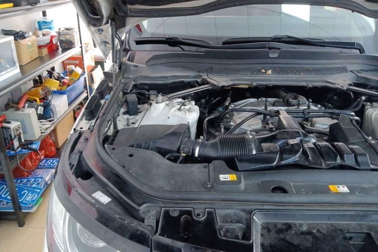 Used Land Rover Range Sport 2016 3.0 SC V6 HSE DYNAMIC Engine Bay Right