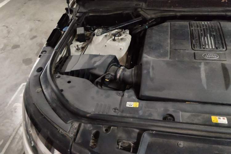 Used Land Rover Range Sport 2016 3.0 SC V6 HSE DYNAMIC Engine Bay Right