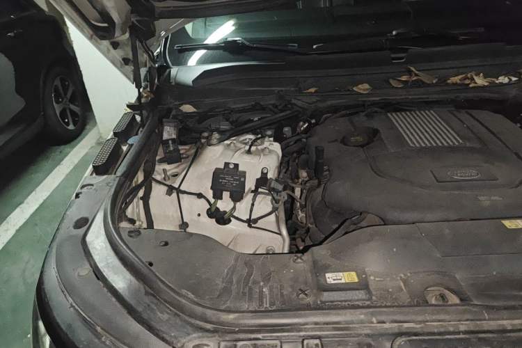 Used Land Rover Range Sport 2016 3.0 SDV6 HSE Engine Bay Right