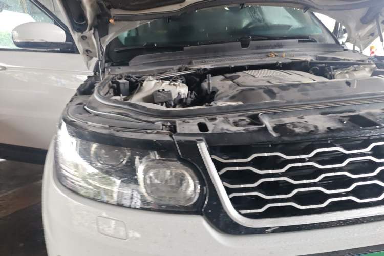 Used Land Rover Range Sport  Engine Bay Right