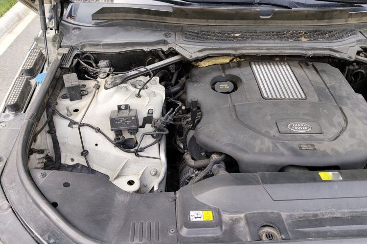 Used Land Rover Range Sport 2016 3.0 V6 U.S.-Spec Version Engine Bay Right