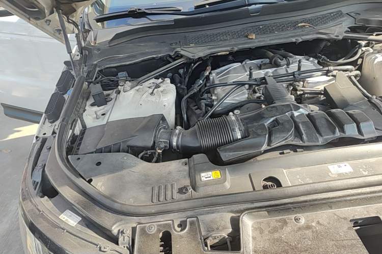 Used Land Rover Range Sport 2016 3.0 SC V6 HSE DYNAMIC Engine Bay Right