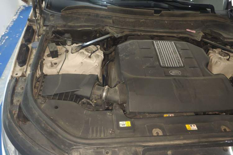 Used Land Rover Range Sport 2016 3.0 SC V6 HSE Engine Bay Right