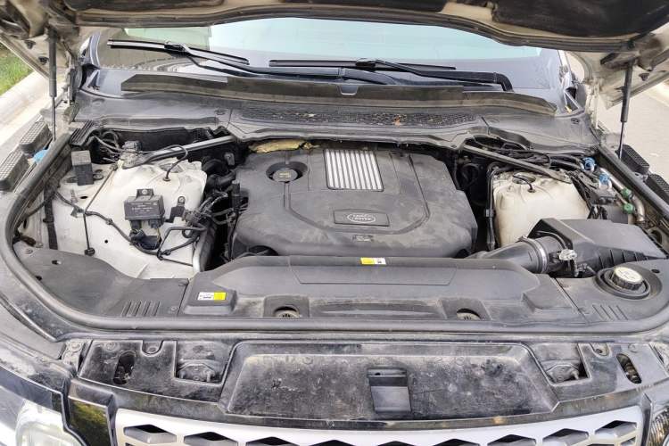 Used Land Rover Range Sport 2016 3.0 V6 U.S.-Spec Version Engine Bay