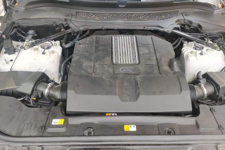 Used Land Rover Range Sport 2016 3.0 SC V6 HSE DYNAMIC Engine Bay