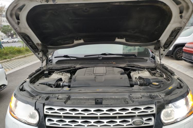 Used Land Rover Range Sport 2016 3.0 SC V6 HSE Engine Bay