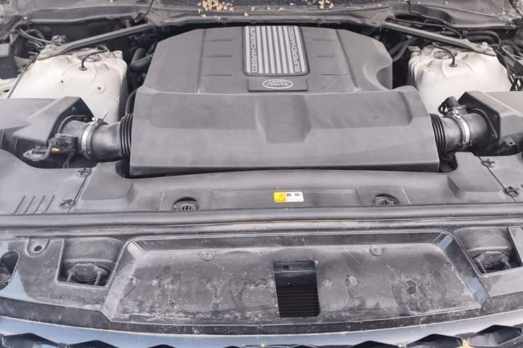 Used Land Rover Range Sport 2016 3.0 SC V6 HSE DYNAMIC Engine Bay