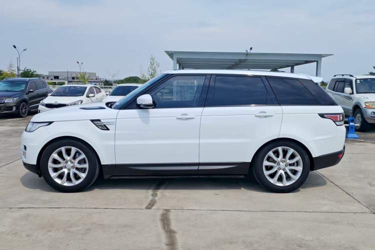 Used Land Rover Range Sport 2016 3.0 SDV6 HSE Exterior 2
