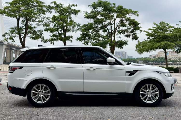 Used Land Rover Range Sport 2016 3.0 SC V6 SE Exterior 5