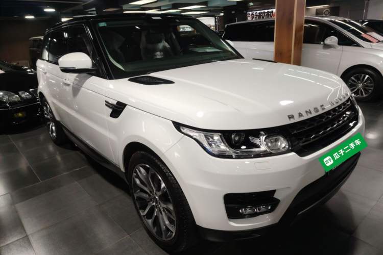 Used Land Rover Range Sport 2016 3.0 SC V6 SE Front Right 45 Deg
