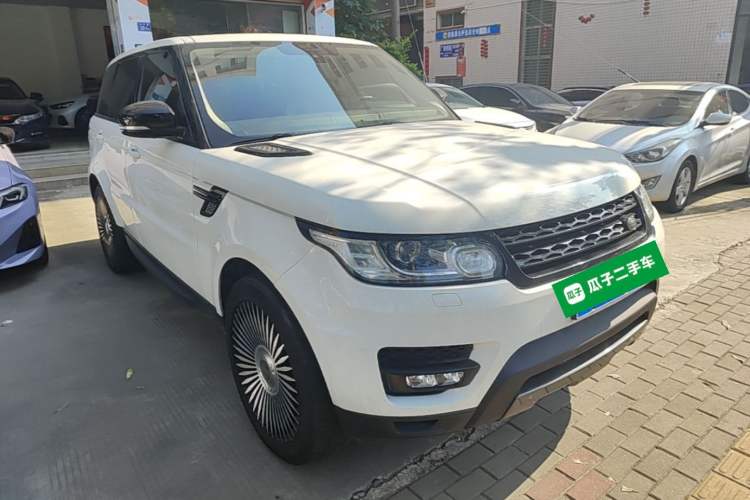 Used Land Rover Range Sport 2016 3.0 SC V6 HSE DYNAMIC Front Right 45 Deg