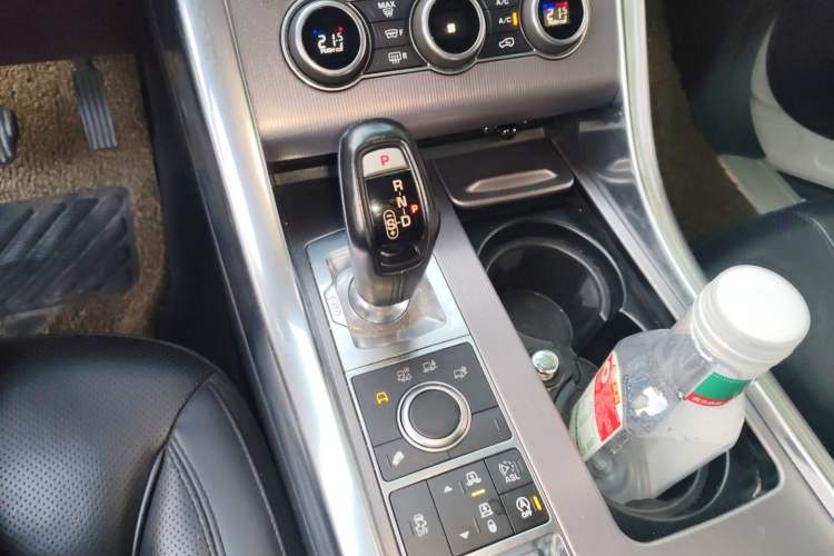Used Land Rover Range Sport 2016 3.0 SDV6 HSE Gear Lever