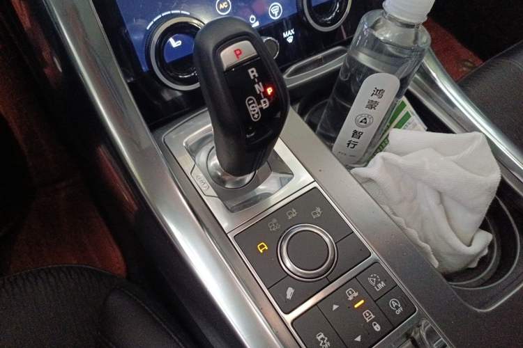 Used Land Rover Range Sport 2016 3.0 SC V6 SE Gear Lever
