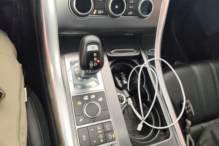 Used Land Rover Range Sport 2016 3.0 SC V6 SE Gear Lever