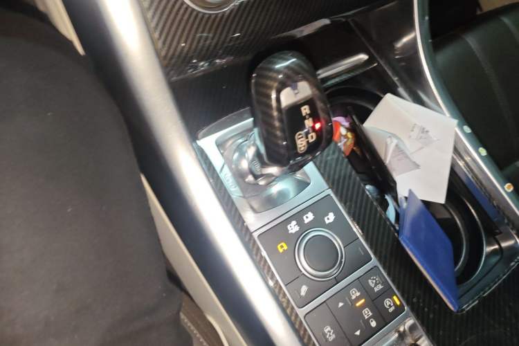 Used Land Rover Range Sport 2016 3.0 SC V6 HSE Gear Lever