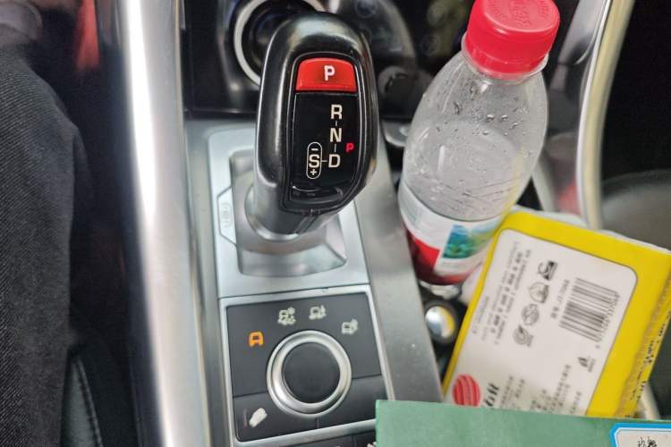Used Land Rover Range Sport 2016 3.0 SC V6 SE Gear Lever